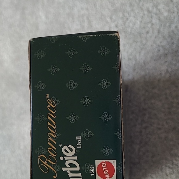 NIB 1996 MATTEL YULETIDE ROMANCE BARBIE THIRD IN A SERIES - Picture 11 of 11